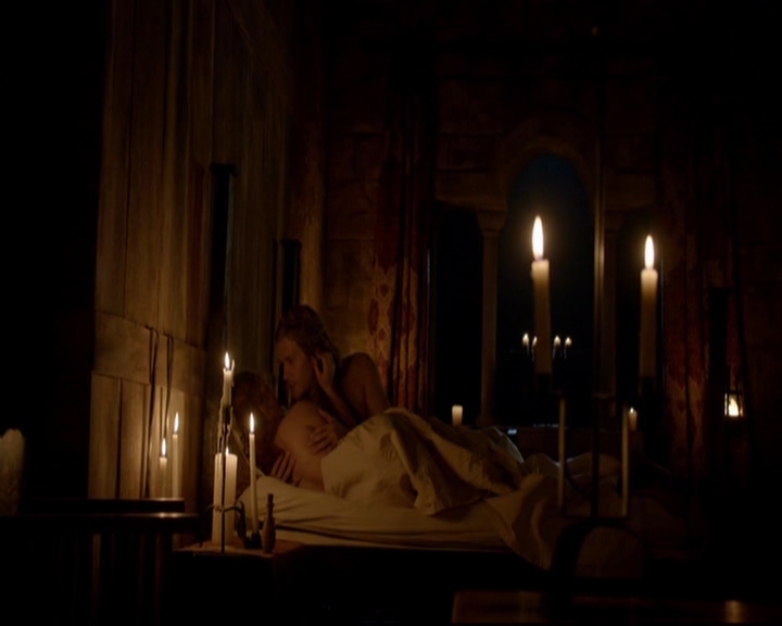 VampireDiariesWorld-dot-nl_TheOriginals_3x05TheAxemansLetters0334.jpg