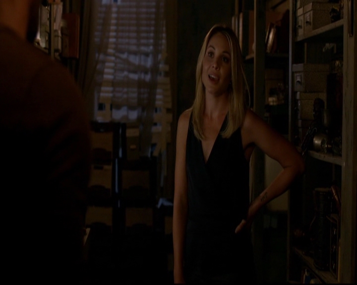 VampireDiariesWorld-dot-nl_TheOriginals_3x05TheAxemansLetters2112.jpg