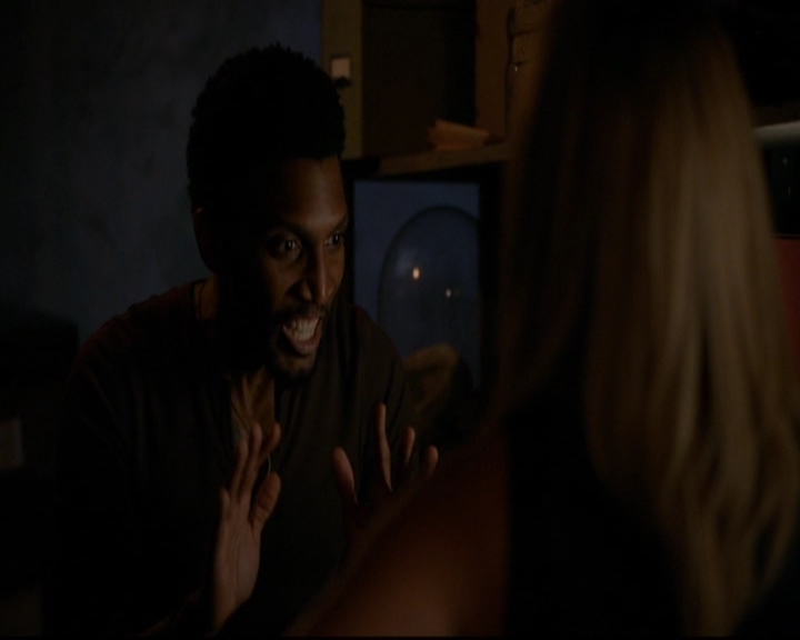 VampireDiariesWorld-dot-nl_TheOriginals_3x05TheAxemansLetters2116.jpg