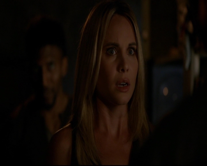 VampireDiariesWorld-dot-nl_TheOriginals_3x05TheAxemansLetters2131.jpg