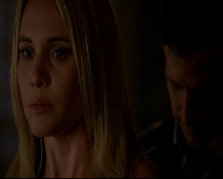 VampireDiariesWorld-dot-nl_TheOriginals_3x05TheAxemansLetters2154.jpg