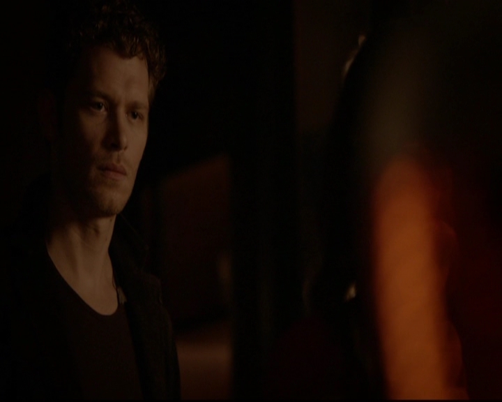VampireDiariesWorld-dot-nl_TheOriginals_3x05TheAxemansLetters2155.jpg