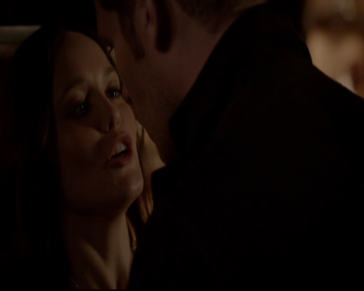 VampireDiariesWorld-dot-nl_TheOriginals_3x05TheAxemansLetters2162.jpg