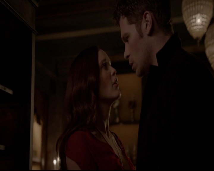 VampireDiariesWorld-dot-nl_TheOriginals_3x05TheAxemansLetters2174.jpg