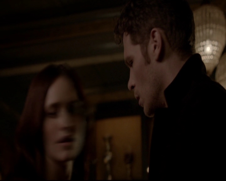 VampireDiariesWorld-dot-nl_TheOriginals_3x05TheAxemansLetters2179.jpg