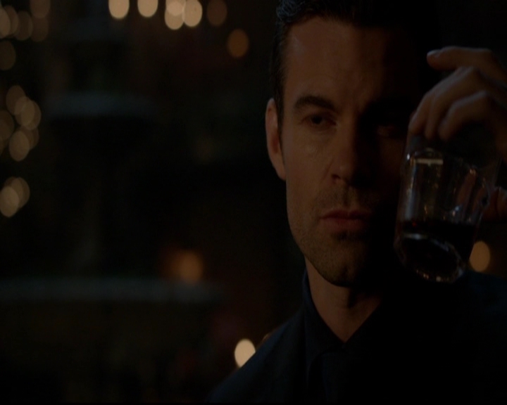 VampireDiariesWorld-dot-nl_TheOriginals_3x05TheAxemansLetters2184.jpg