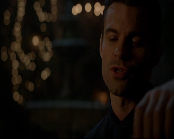 VampireDiariesWorld-dot-nl_TheOriginals_3x05TheAxemansLetters2186.jpg