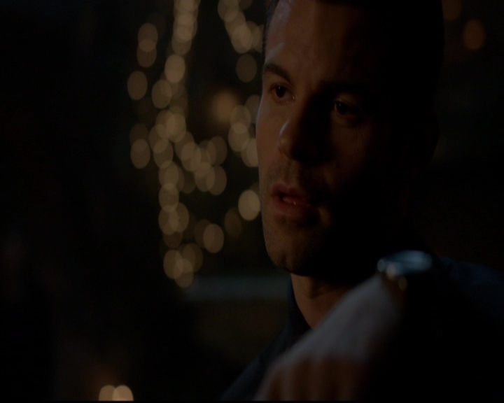 VampireDiariesWorld-dot-nl_TheOriginals_3x05TheAxemansLetters2188.jpg