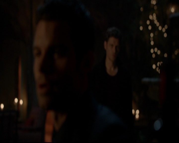 VampireDiariesWorld-dot-nl_TheOriginals_3x05TheAxemansLetters2195.jpg