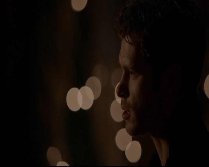 VampireDiariesWorld-dot-nl_TheOriginals_3x05TheAxemansLetters2199.jpg