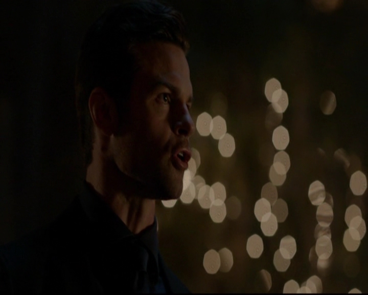 VampireDiariesWorld-dot-nl_TheOriginals_3x05TheAxemansLetters2230.jpg