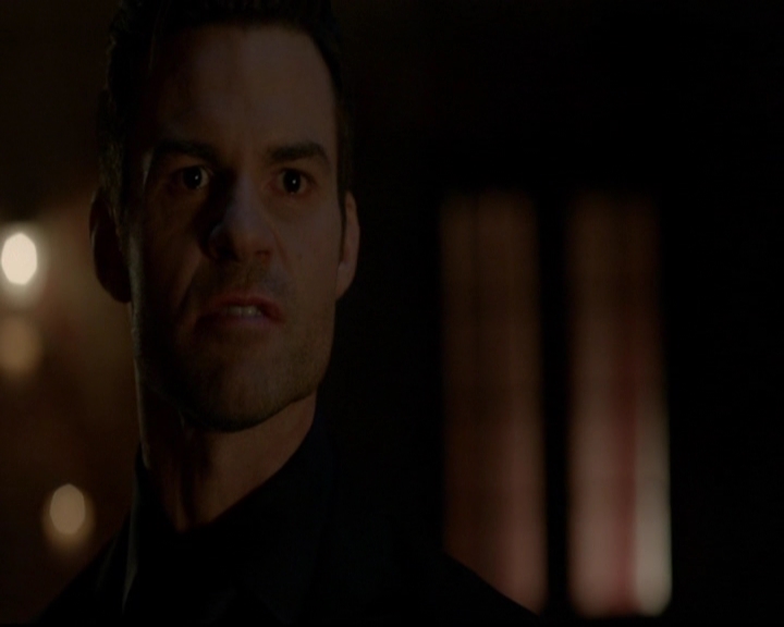 VampireDiariesWorld-dot-nl_TheOriginals_3x05TheAxemansLetters2236.jpg