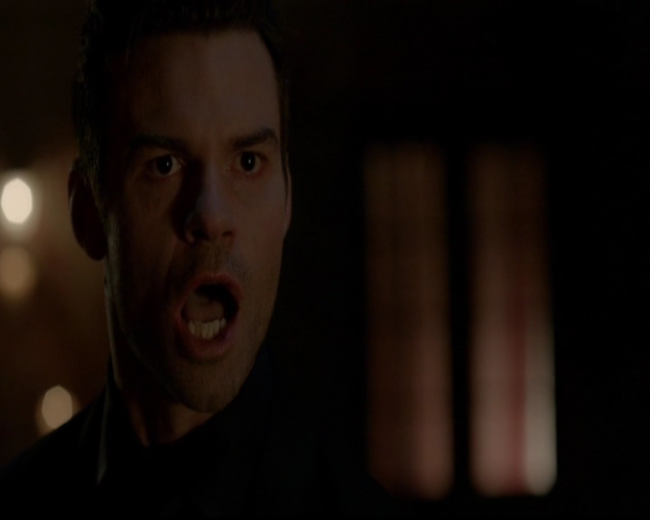 VampireDiariesWorld-dot-nl_TheOriginals_3x05TheAxemansLetters2239.jpg