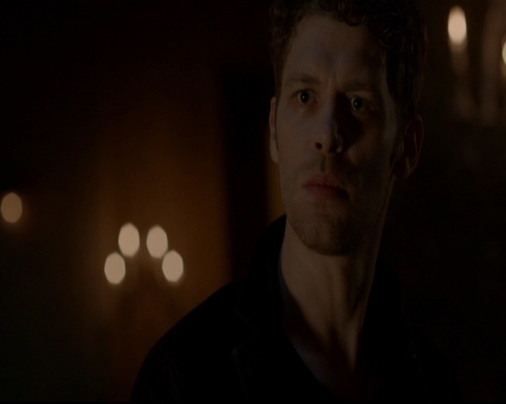 VampireDiariesWorld-dot-nl_TheOriginals_3x05TheAxemansLetters2241.jpg