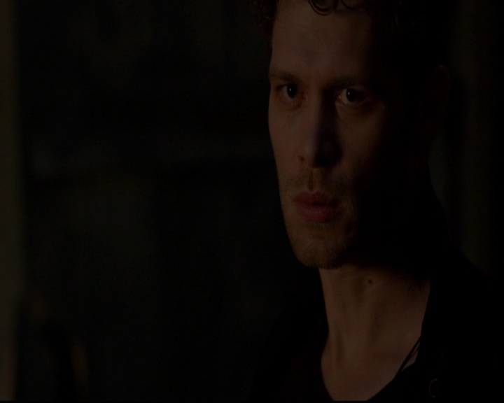 VampireDiariesWorld-dot-nl_TheOriginals_3x05TheAxemansLetters2268.jpg