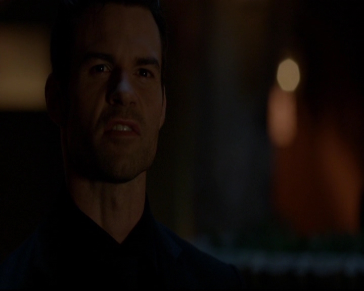 VampireDiariesWorld-dot-nl_TheOriginals_3x05TheAxemansLetters2270.jpg