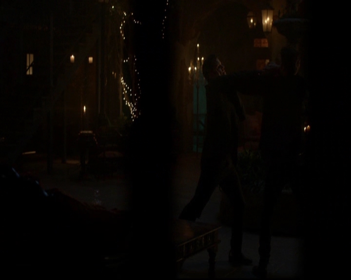 VampireDiariesWorld-dot-nl_TheOriginals_3x06BeautifulMistake0187.jpg