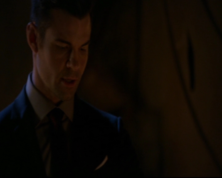 VampireDiariesWorld-dot-nl_TheOriginals_3x07OutOfTheEasy0009.jpg