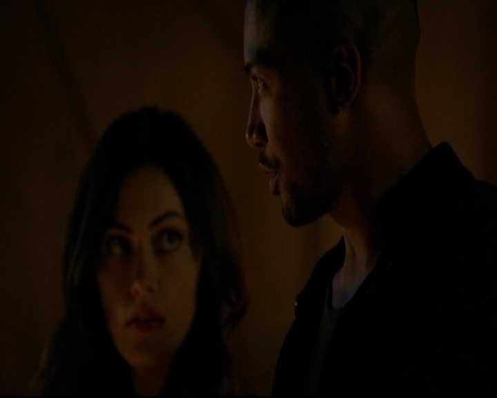 VampireDiariesWorld-dot-nl_TheOriginals_3x07OutOfTheEasy0016.jpg