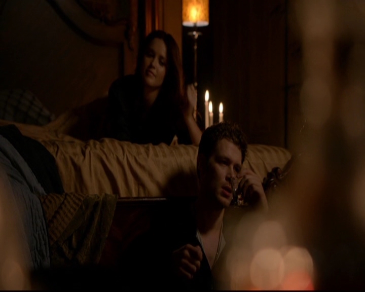 VampireDiariesWorld-dot-nl_TheOriginals_3x07OutOfTheEasy0032.jpg