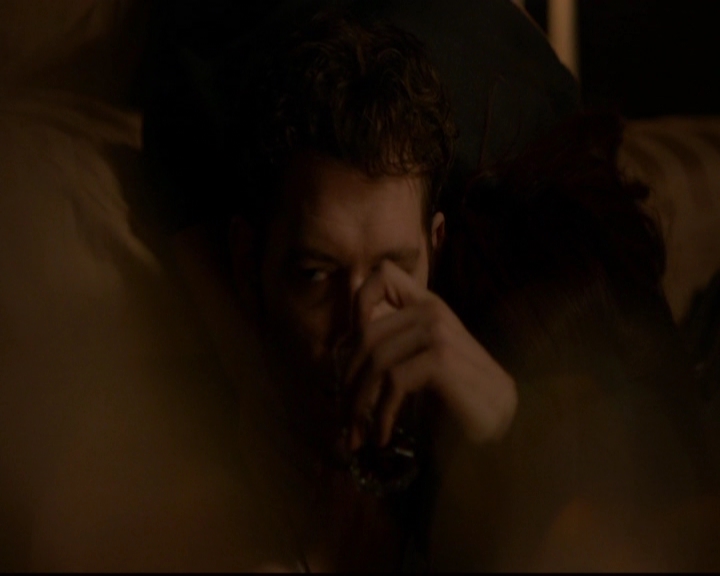 VampireDiariesWorld-dot-nl_TheOriginals_3x07OutOfTheEasy0039.jpg