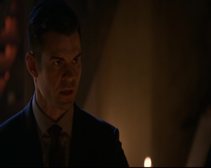 VampireDiariesWorld-dot-nl_TheOriginals_3x07OutOfTheEasy0077.jpg