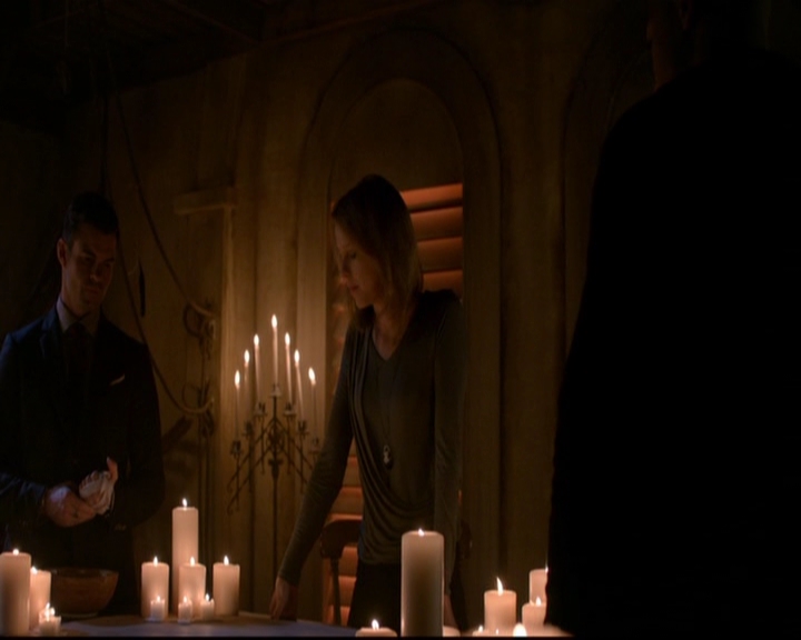 VampireDiariesWorld-dot-nl_TheOriginals_3x07OutOfTheEasy0080.jpg