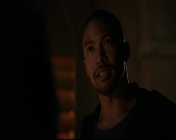 VampireDiariesWorld-dot-nl_TheOriginals_3x07OutOfTheEasy0086.jpg