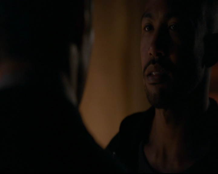 VampireDiariesWorld-dot-nl_TheOriginals_3x07OutOfTheEasy0096.jpg