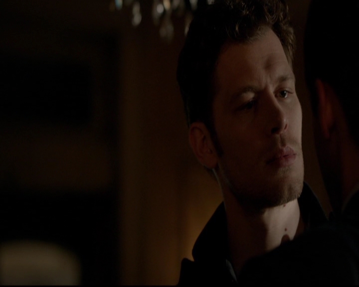 VampireDiariesWorld-dot-nl_TheOriginals_3x07OutOfTheEasy1386.jpg