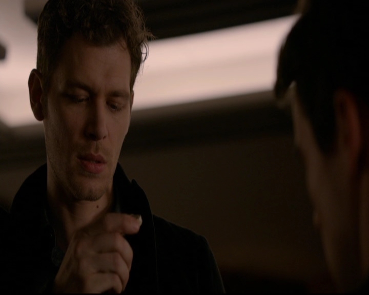 VampireDiariesWorld-dot-nl_TheOriginals_3x07OutOfTheEasy2059.jpg