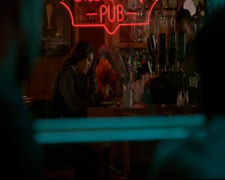 VampireDiariesWorld-dot-nl_TheOriginals_3x07OutOfTheEasy2083.jpg