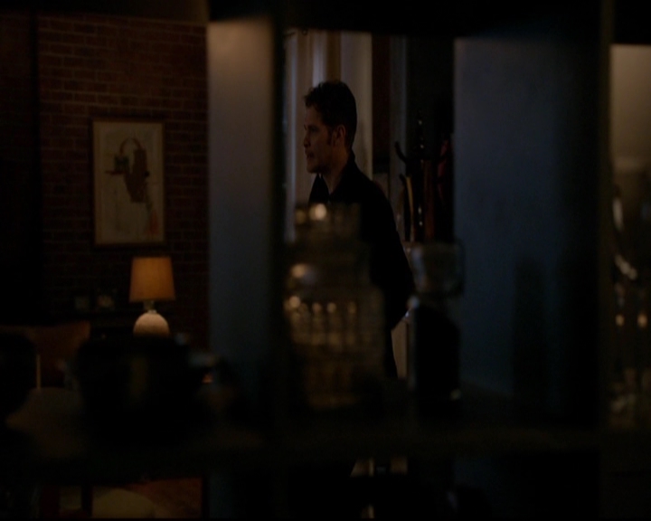 VampireDiariesWorld-dot-nl_TheOriginals_3x07OutOfTheEasy2101.jpg