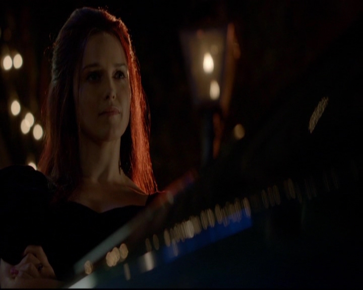 VampireDiariesWorld-dot-nl_TheOriginals_3x07OutOfTheEasy2132.jpg