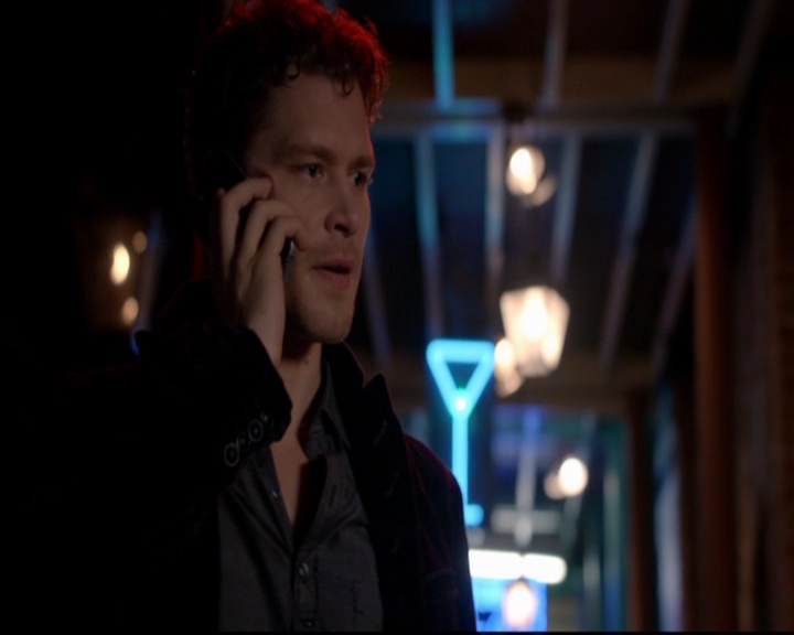 VampireDiariesWorld-dot-nl_TheOriginals_3x07OutOfTheEasy2229.jpg