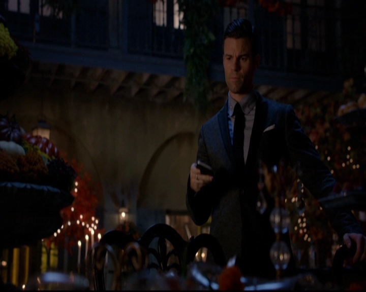 VampireDiariesWorld-dot-nl_TheOriginals_3x07OutOfTheEasy2241.jpg