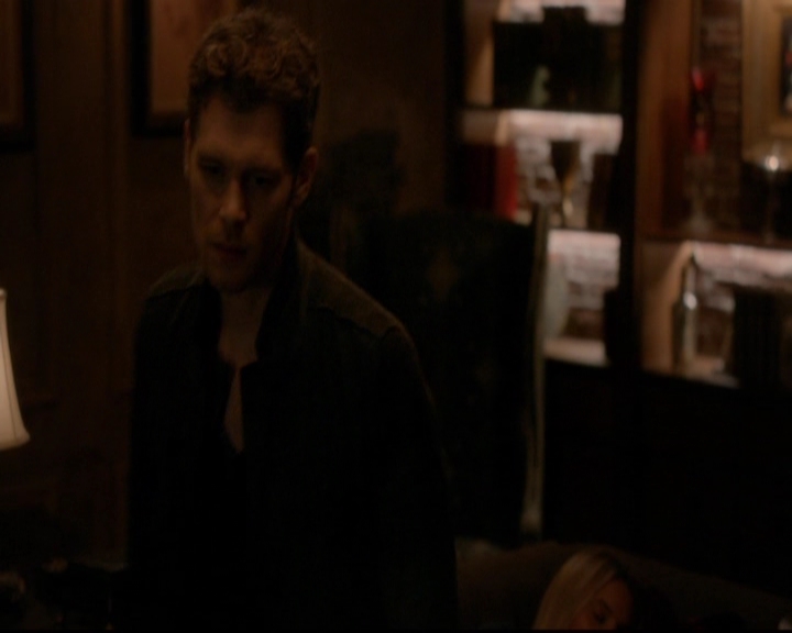 VampireDiariesWorld-dot-nl_TheOriginals_3x08TheOtherGirlInNewOrleans2207.jpg