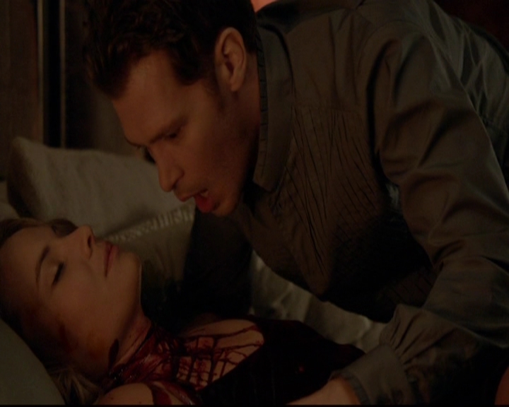 VampireDiariesWorld-dot-nl_TheOriginals_3x09Savior2274.jpg