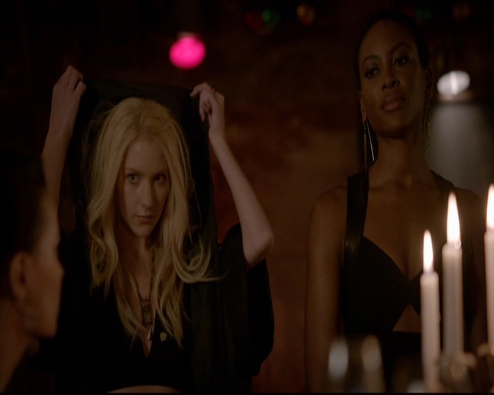 VampireDiariesWorld-dot-nl_TheOriginals_3x11WildAtHeart0047.jpg