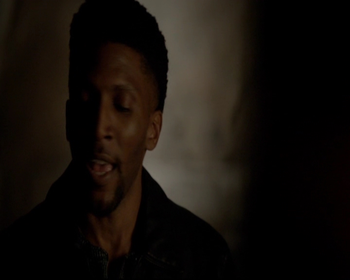 VampireDiariesWorld-dot-nl_TheOriginals_3x12DeadAngels0045.jpg