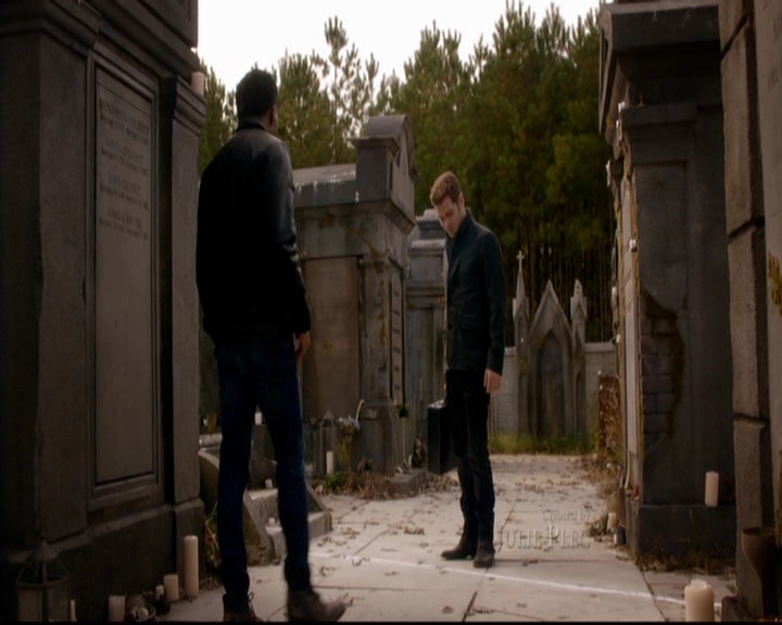 VampireDiariesWorld-dot-nl_TheOriginals_3x12DeadAngels0201.jpg