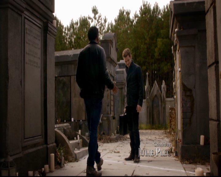 VampireDiariesWorld-dot-nl_TheOriginals_3x12DeadAngels0202.jpg