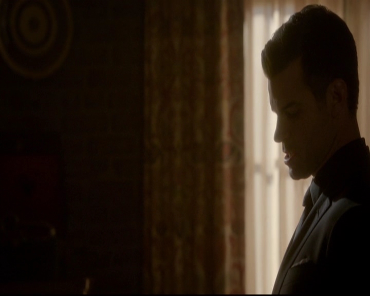 VampireDiariesWorld-dot-nl_TheOriginals_3x12DeadAngels0316.jpg