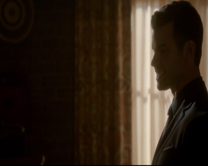 VampireDiariesWorld-dot-nl_TheOriginals_3x12DeadAngels0317.jpg