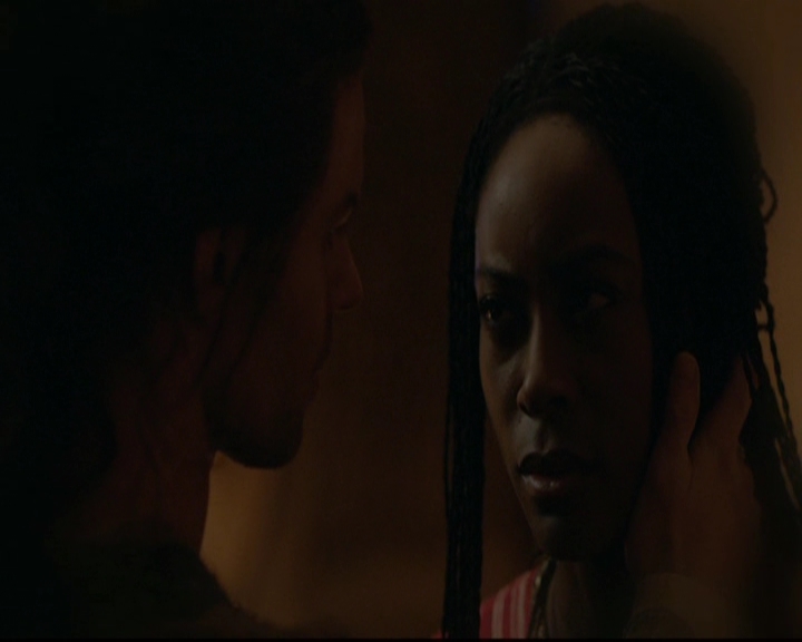 VampireDiariesWorld-dot-nl_TheOriginals_3x12DeadAngels0365.jpg