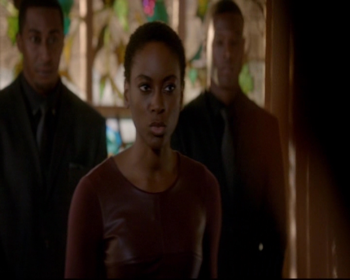 VampireDiariesWorld-dot-nl_TheOriginals_3x12DeadAngels0580.jpg