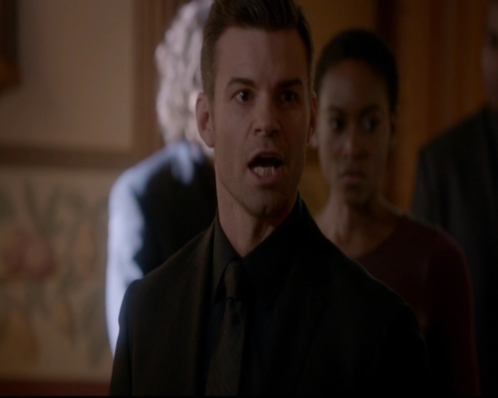 VampireDiariesWorld-dot-nl_TheOriginals_3x12DeadAngels0615.jpg