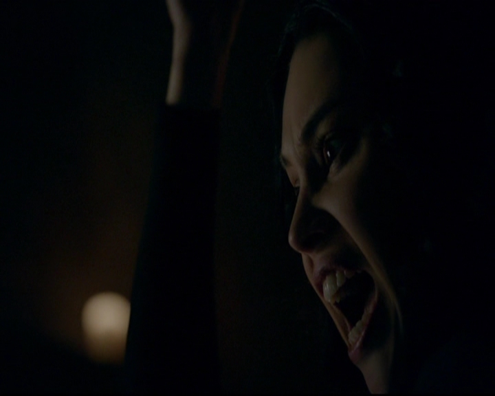 VampireDiariesWorld-dot-nl_TheOriginals_3x12DeadAngels1506.jpg