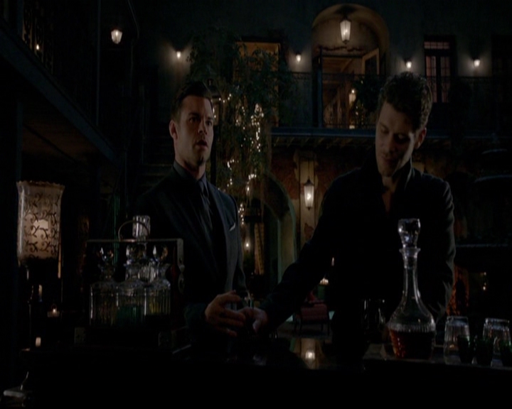 VampireDiariesWorld-dot-nl_TheOriginals_3x12DeadAngels2166.jpg