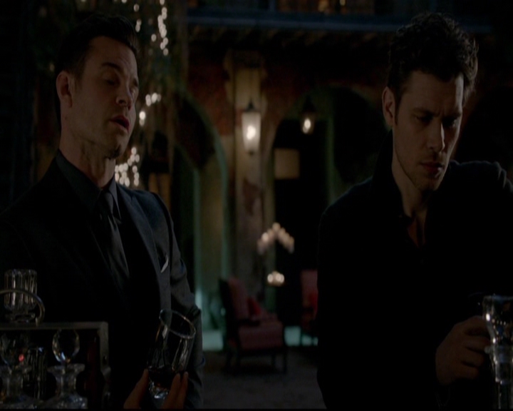 VampireDiariesWorld-dot-nl_TheOriginals_3x12DeadAngels2177.jpg